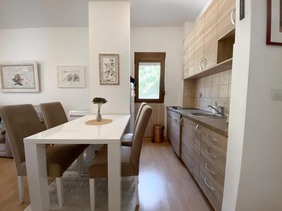 Welcome Apartments Petrovac Ngoại thất bức ảnh