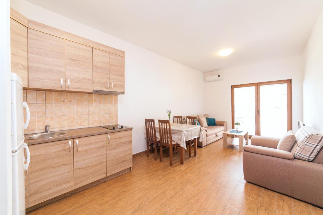 Welcome Apartments Petrovac Ngoại thất bức ảnh
