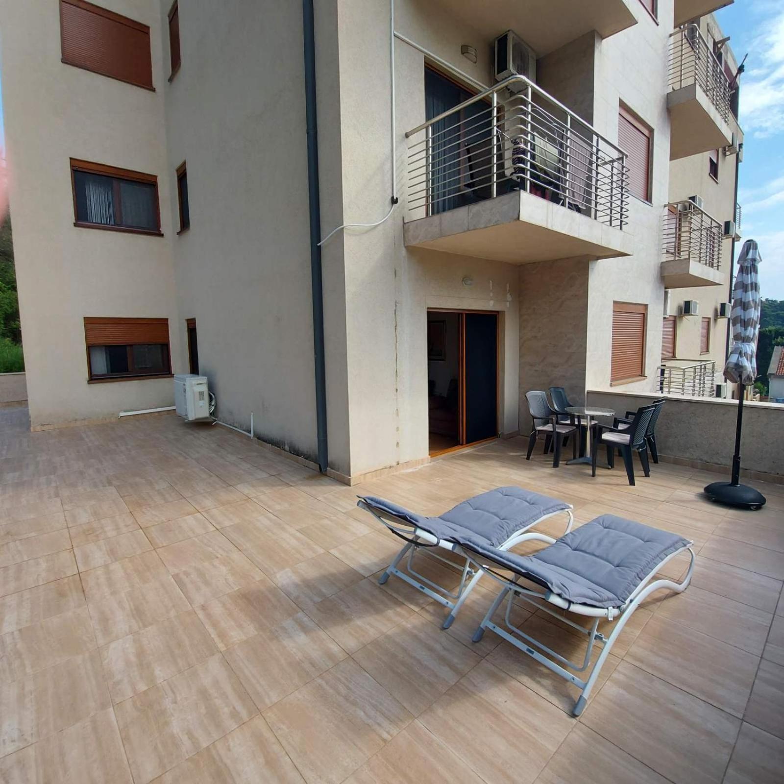 Welcome Apartments Petrovac Ngoại thất bức ảnh