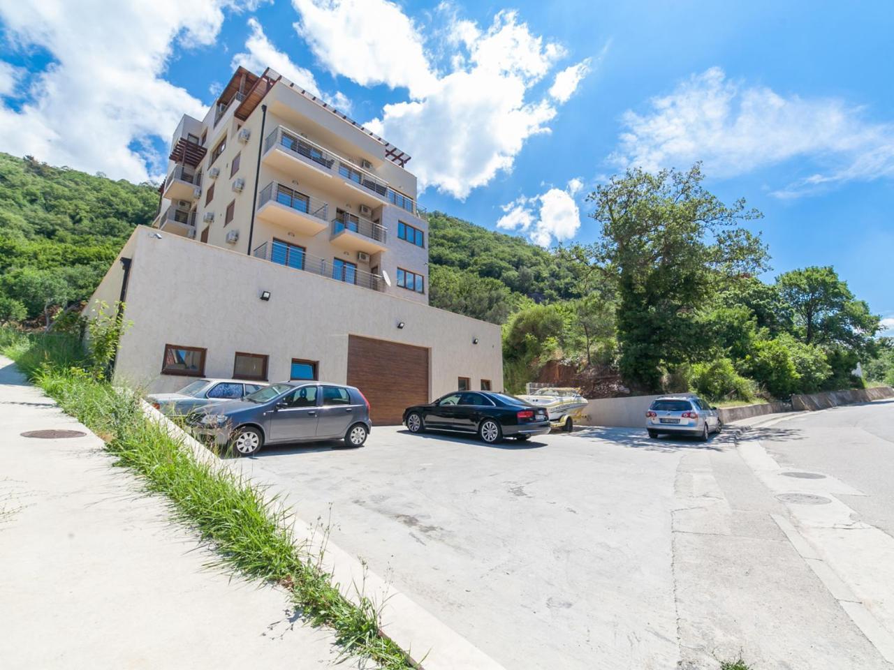 Welcome Apartments Petrovac Ngoại thất bức ảnh
