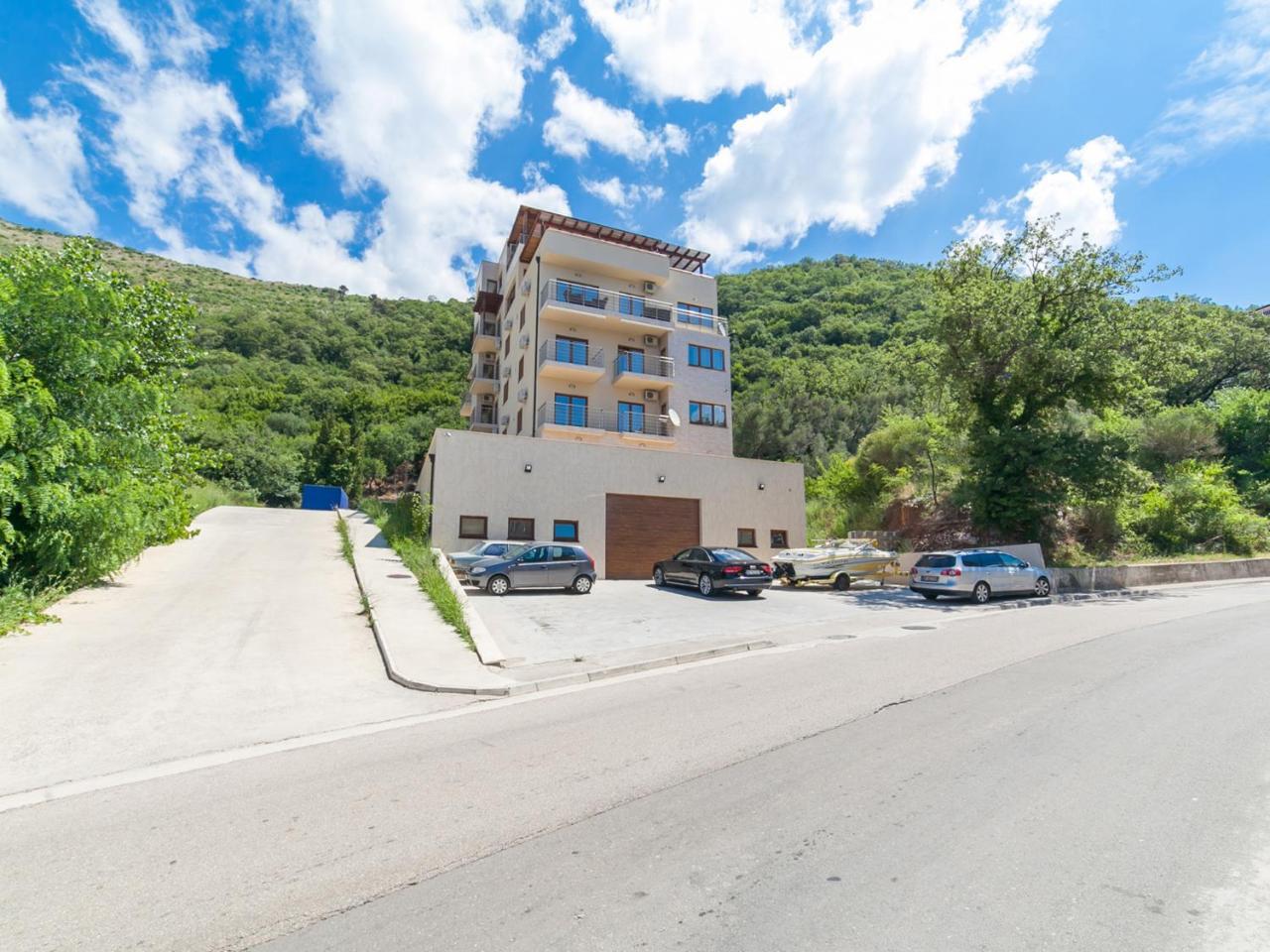 Welcome Apartments Petrovac Ngoại thất bức ảnh